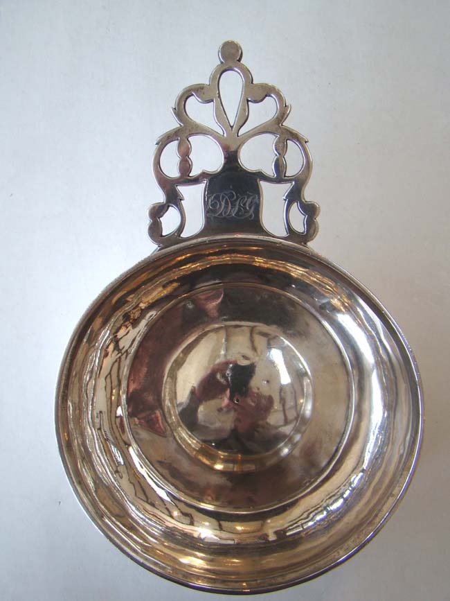 A large Silver Porringer by Ebenezer Moulton of Newburyport or Boston circa 1795